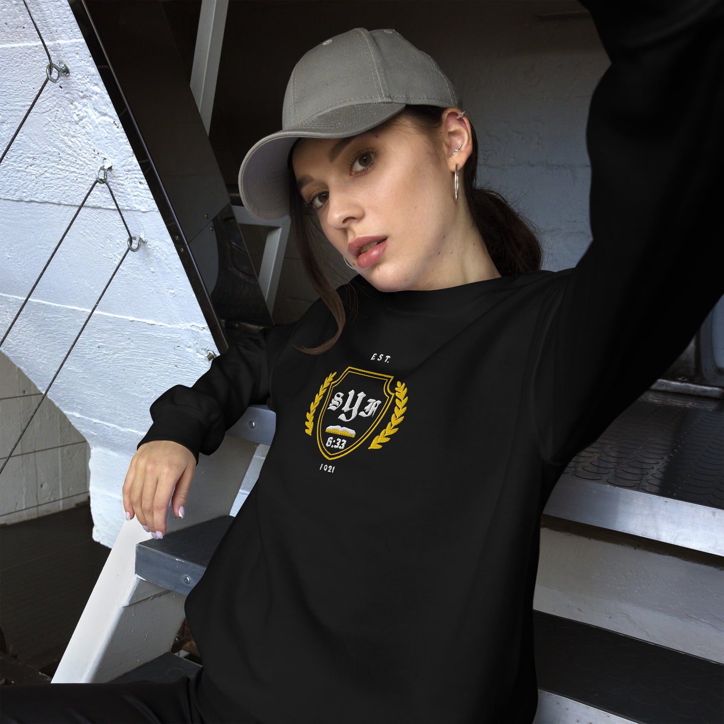 O. E. Varsity Relaxed Fit Crewneck (Black & Gold)